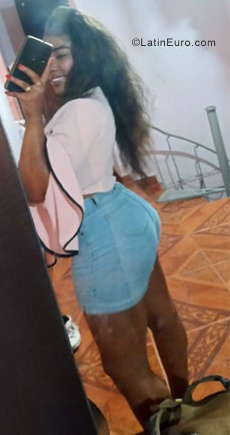 Date this foxy Colombia girl Melisa Mosquera from Medellín CO30136