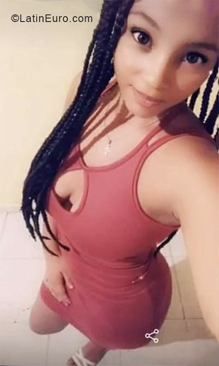 Date this cute Dominican Republic girl Nicole from Santo Domingo DO39815