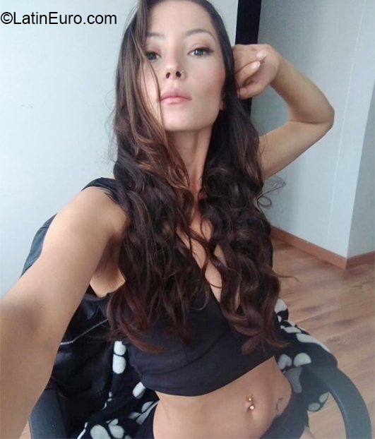 Date this hot Colombia girl Juana from Bogota CO30289