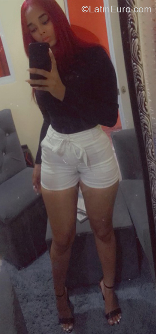 Date this georgeous Dominican Republic girl Malia from Santo Domingo DO39891