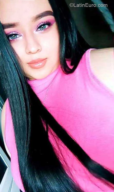 Date this athletic Costa Rica girl Jennifer from San Jose CR469