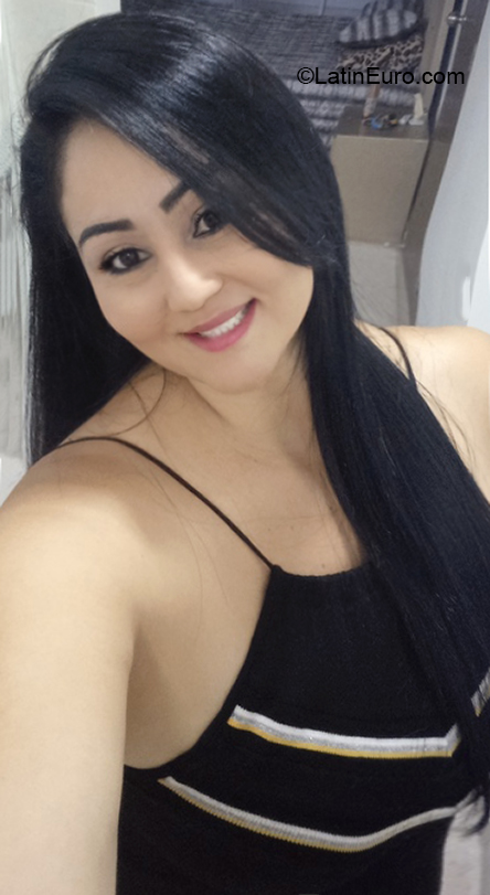 Date this tall Colombia girl Ginita garca from Barranquilla CO30548