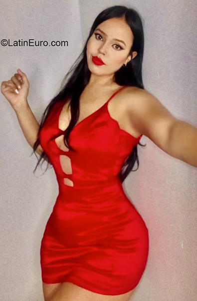 Date this tall Colombia girl Stephanie from Cucuta CO30555