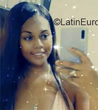 Date this charming Colombia girl Coralain from Buenaventura CO30568