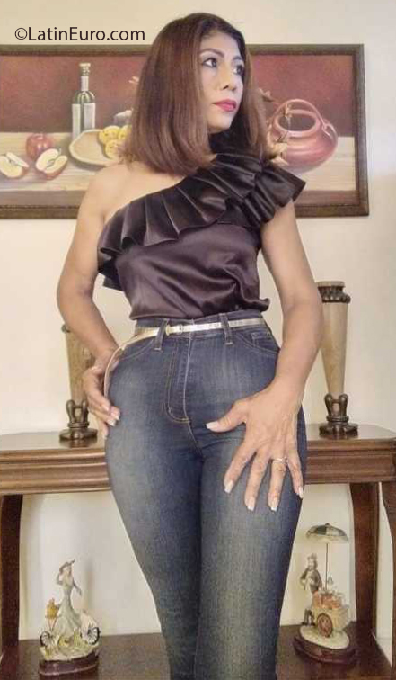 Date this hot Dominican Republic girl Ramona from Santo Domingo DO40023