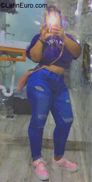 Date this cute Dominican Republic girl July from Santo Domingo DO40116