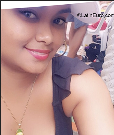 Date this hard body Dominican Republic girl Vanessa from Santo Domingo DO40159