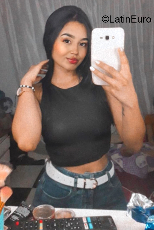 Date this funny Colombia girl Doriana from Medellín CO30749