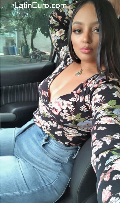 Date this good-looking Dominican Republic girl Luisa from La Vega DO40216