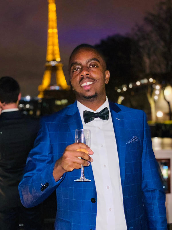 Date this good-looking France man Kenny from Paris FR333