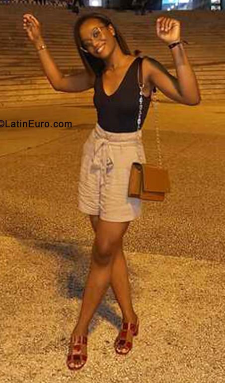 Date this pretty Portugal girl Tiagia from Lisbon PT102