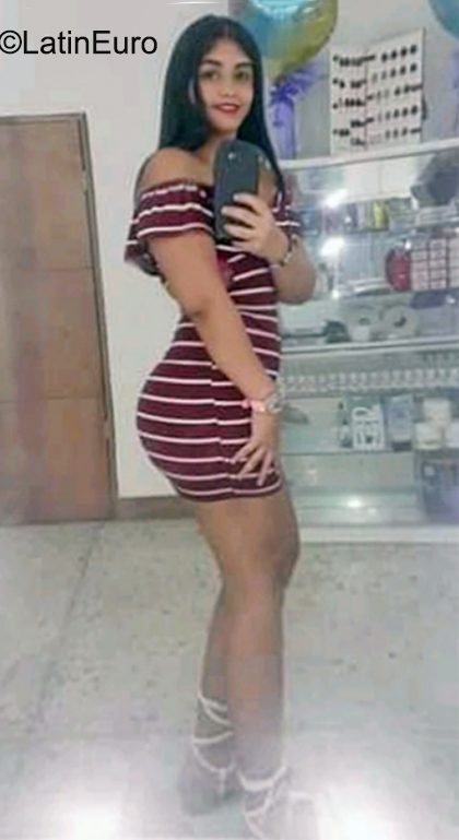 Date this foxy Colombia girl Kristina from Bogota CO31414