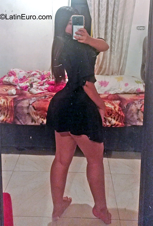 Date this good-looking Colombia girl Yarelis from Barranquilla CO31406