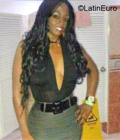 Date this sultry Colombia girl Marysela from Cali CO31030