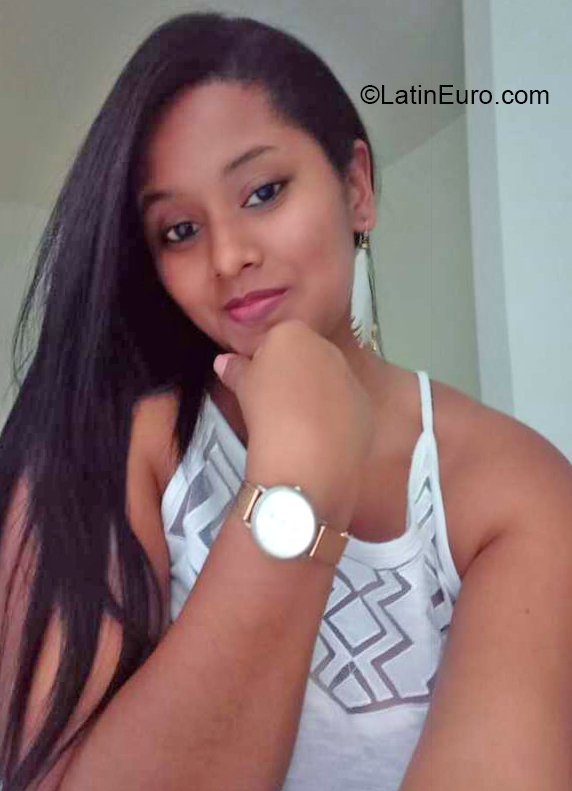 Date this exotic Colombia girl Samantha from Cali CO31033