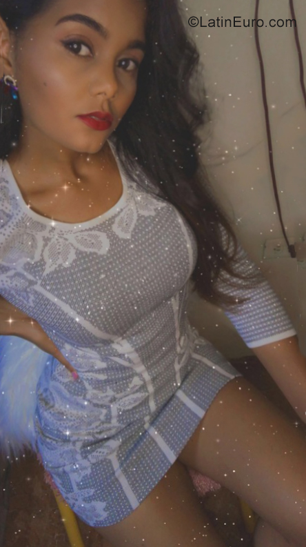 Date this cute Dominican Republic girl Ana from Santo Domingo DO40370