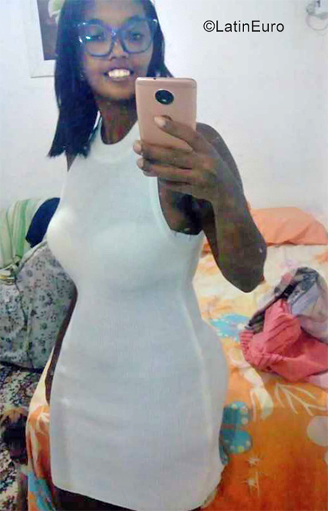 Date this georgeous Brazil girl Lela from Recife BR11587