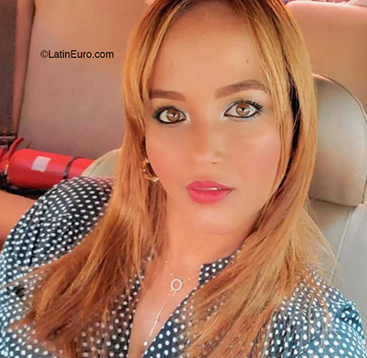 Date this stunning Dominican Republic girl Eliannis from Santo Domingo DO40495