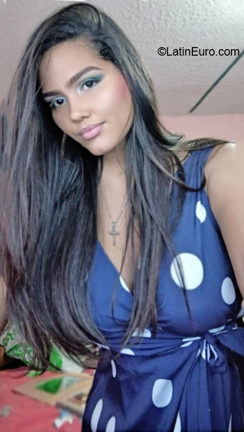 Date this tall Colombia girl Liz from Cartagena CO31298