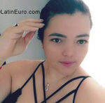 voluptuous Colombia girl Erendida from Barranquilla CO31422