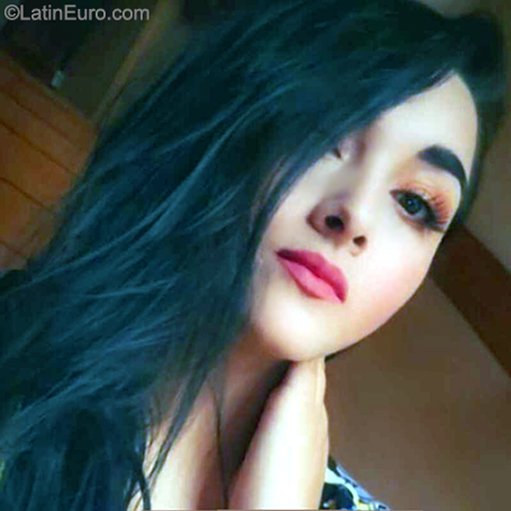 Date this young Colombia girl Sandra from MANIZALES CO31541