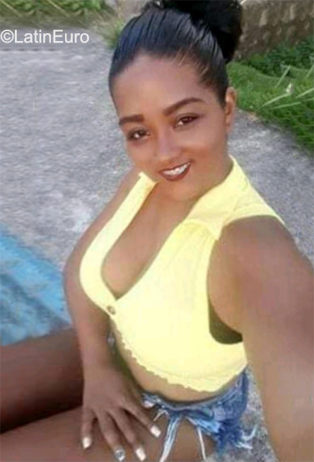 Date this funny Brazil girl Priscila from Salvador BR11767