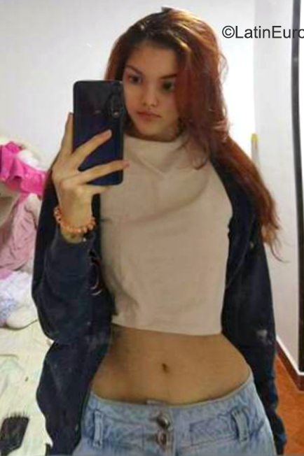 Date this young Colombia girl Sara from Cartagena CO31765