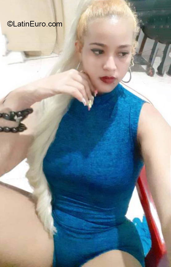 Date this gorgeous Dominican Republic girl La chory from Santo Domingo DO41066