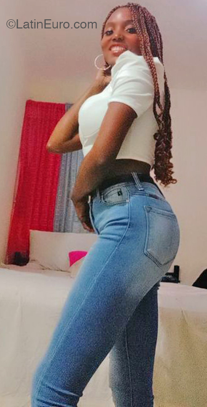 Date this athletic Dominican Republic girl Jacquelin from Republica Dominicana DO43596