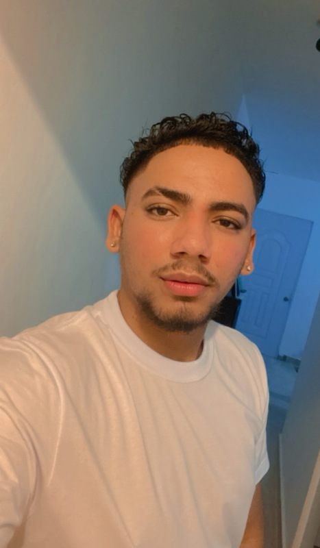 Date this foxy Dominican Republic man Miguel from Santiago DO43757