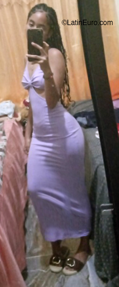 Date this hard body Dominican Republic girl Yubeidy from Santo Domingo DO44730