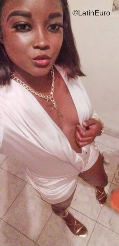 Date this sensual Dominican Republic girl Suley from Santo Domingo DO45121