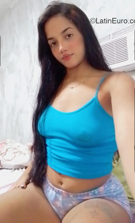 Date this exotic Venezuela girl Michell from Caracas VE4473