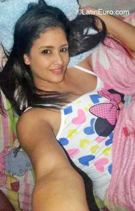 Date this hard body Venezuela girl Kimberly from Caracas VE4593