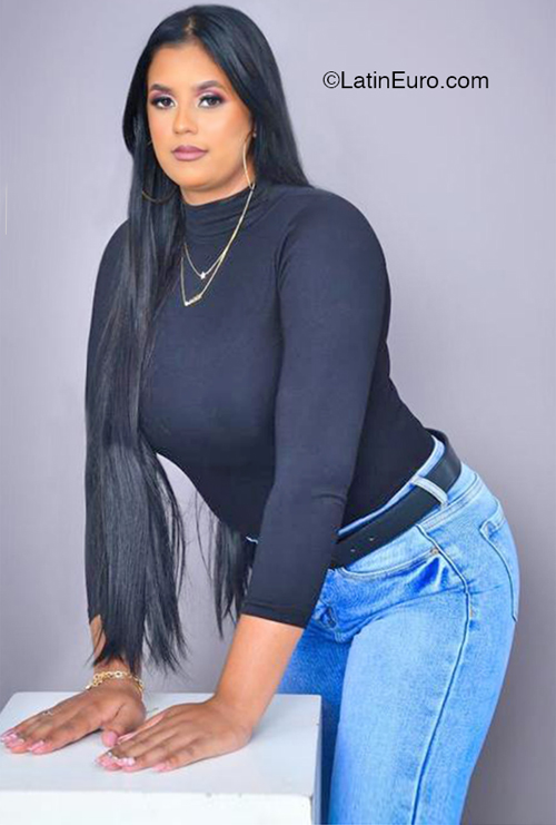 Date this sultry Dominican Republic girl Grismery from Puerto Plata DO50717