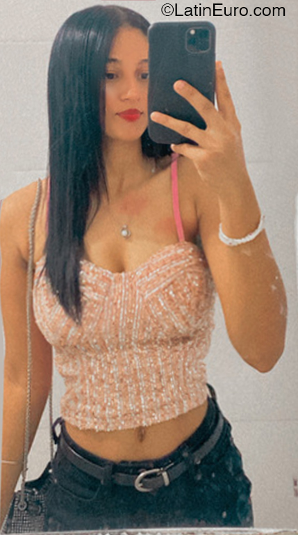 Date this charming Dominican Republic girl Smailin from Santo Domingo DO50722