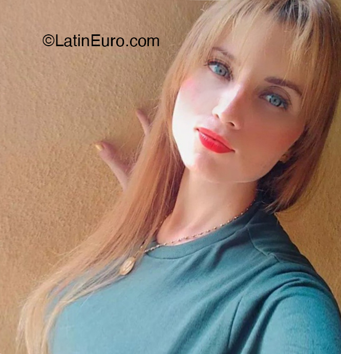 Date this attractive Venezuela girl Jenny from Barquisimeto VE4791