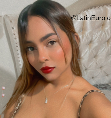 Date this stunning Dominican Republic girl Rosa from Santo Domingo DO51350