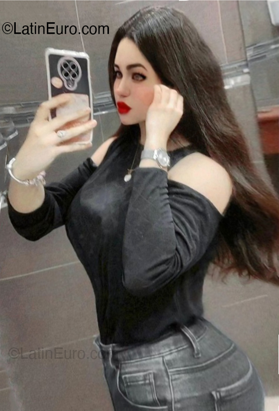 Date this georgeous Honduras girl Alessa from Culiacan HN2974