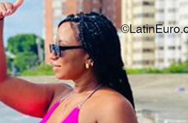 Date this gorgeous Colombia girl Laura from Cartagena CO33542