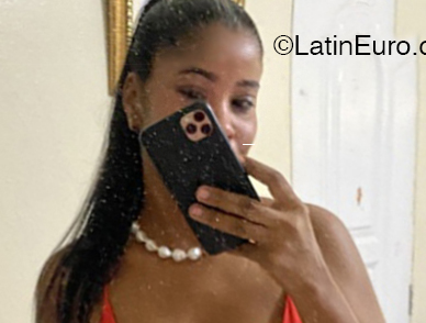 Date this sensual Dominican Republic girl Julieta from Santo Domingo DO53731