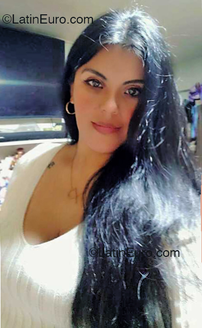 Date this foxy Peru girl Kassy from Lima PE2118