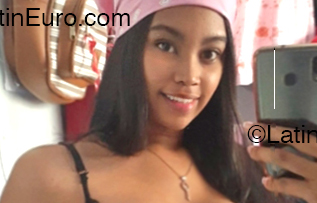 Date this sultry Colombia girl Dere from Bogota CO33193