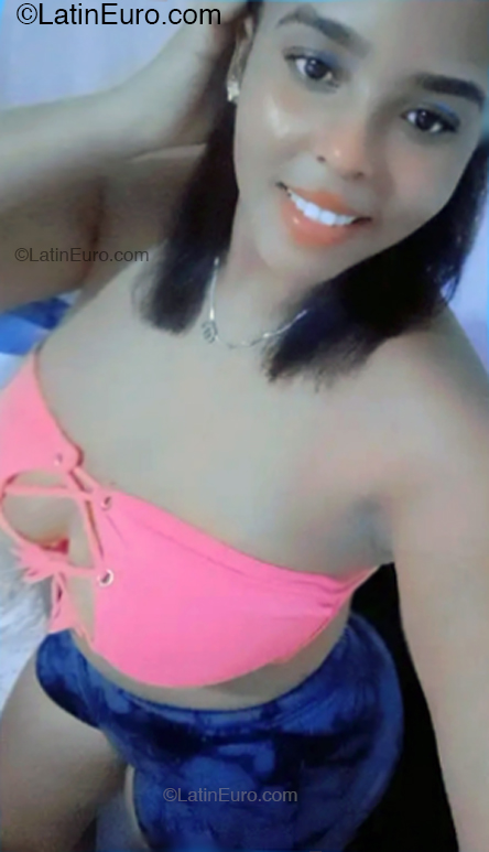 Date this beautiful Dominican Republic girl Yajaira from Miches DO54030