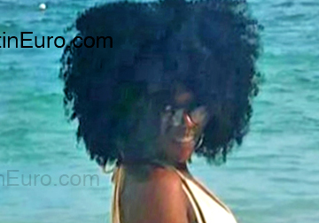 Date this charming Dominican Republic girl Angie from Santo Domingo DO54067