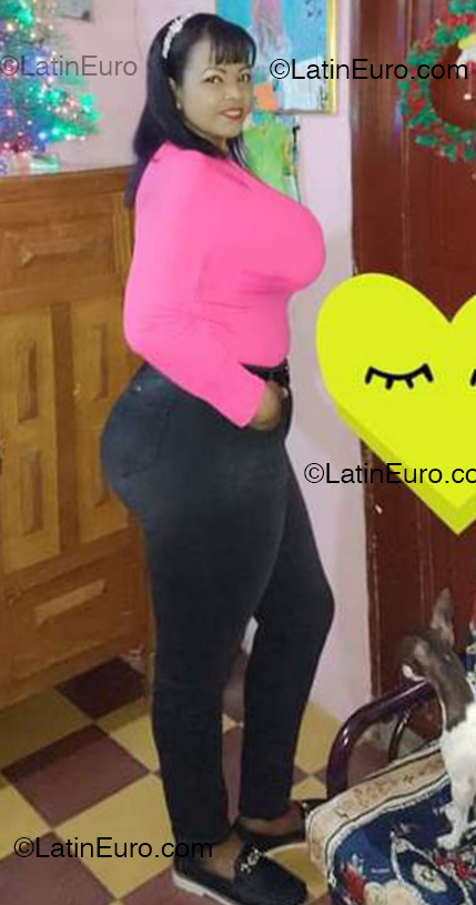 Date this georgeous Colombia girl Yura from Bogota CO33226