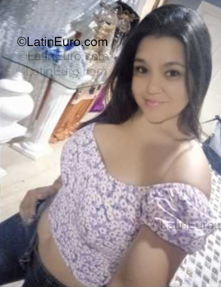 Date this hot Venezuela girl Johana from Maracay VE5244