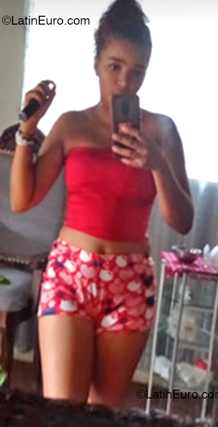 Date this young Dominican Republic girl Maria from Santiago DO54911