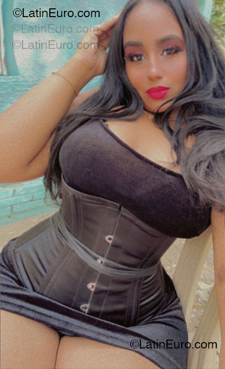 Date this sultry Dominican Republic girl Estrella from Estrella DO54938