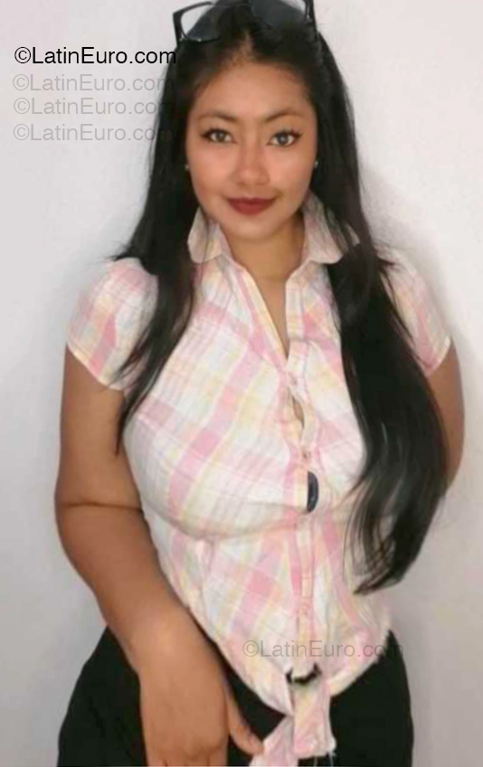 Date this gorgeous Ecuador girl Jee Pam from Quito EC1106